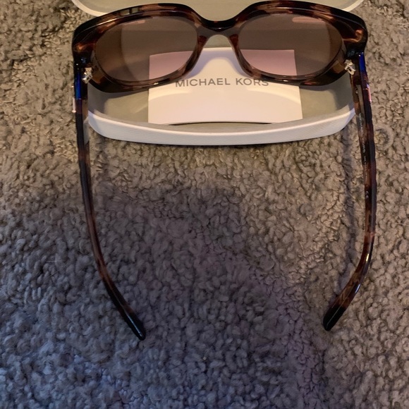 Michael Kors sunglasses - Picture 2 of 5